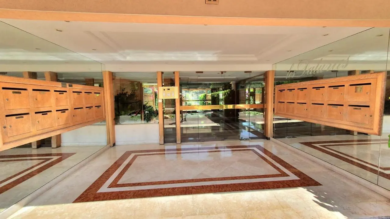 Résidence avec piscine, appartement avec terrasse pour 4 personnes Cannes